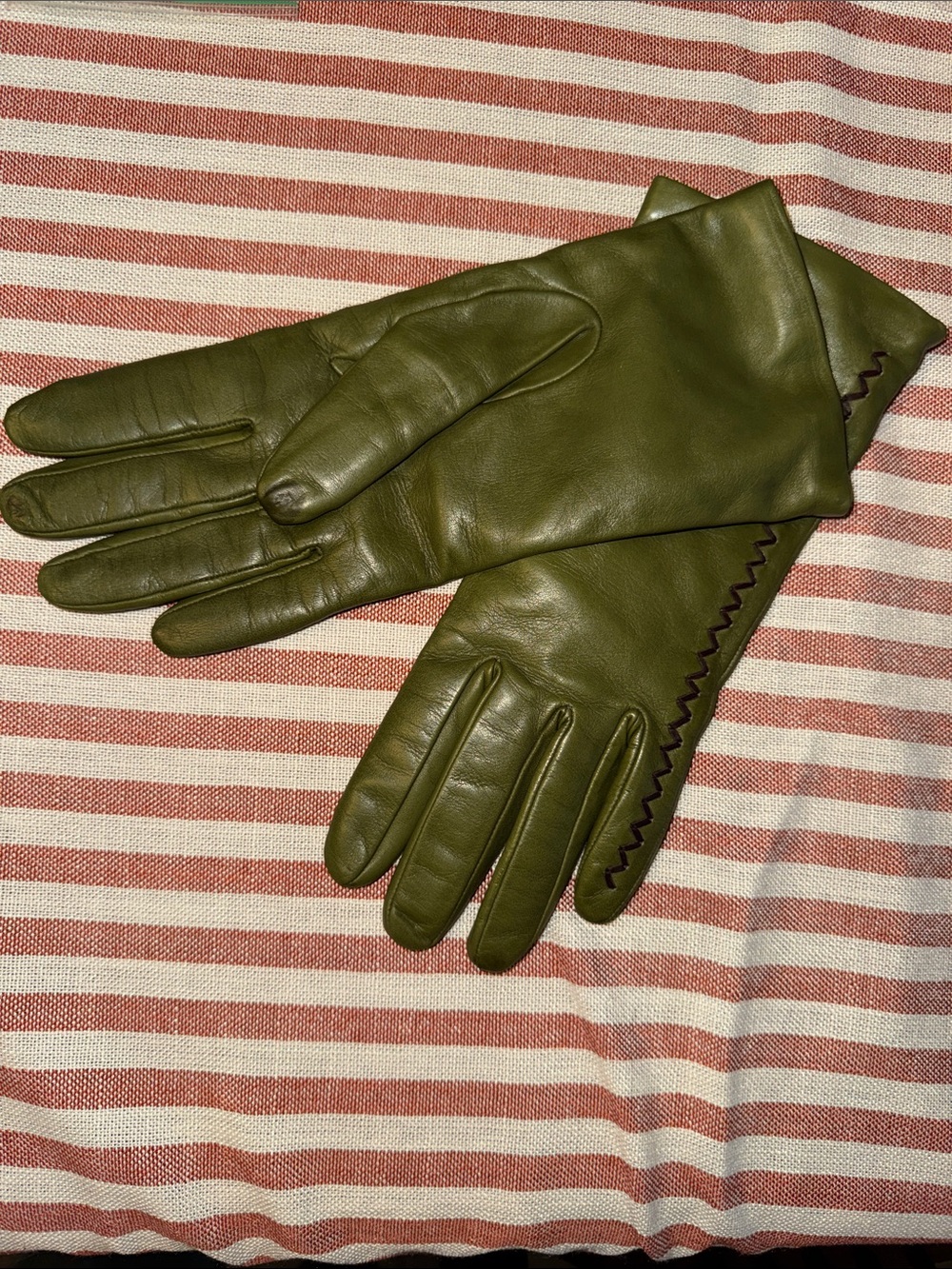 Vintage G. Marino Olive Green Italian Leather Cashmere Lined Gloves